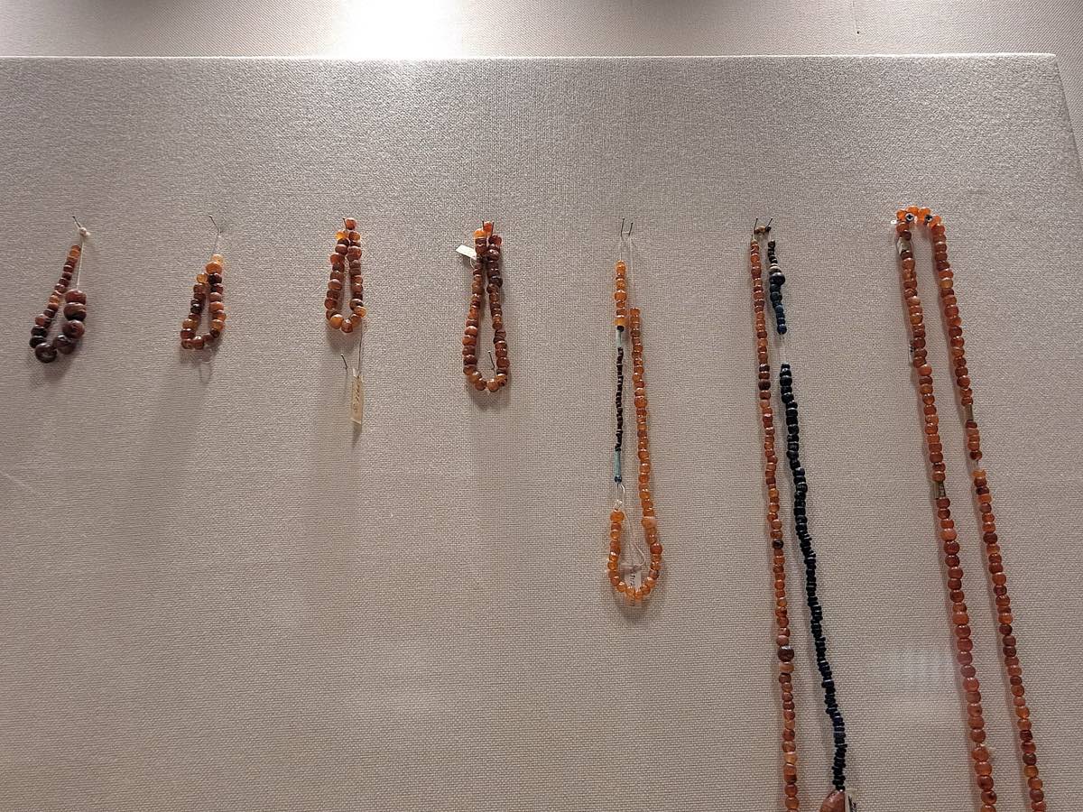 Strings of agate and other stone beads from the Buyeo cemetery at Laoheshen, Yushu. Chinese histories list red jade and fine beads among the treasures of Buyeo.