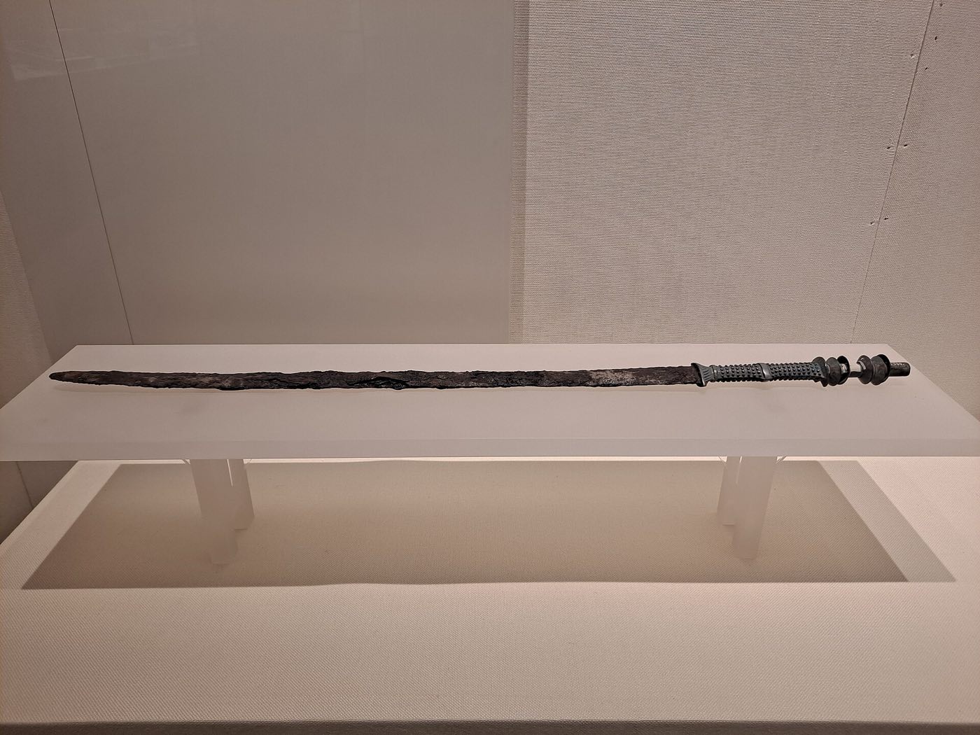 Long iron sword from the Buyeo cemetery at Laoheshen, Yushu, Jilin Province. Buyeo graves contain iron swords, spears and armour, the weapons of a horse-riding northern people.