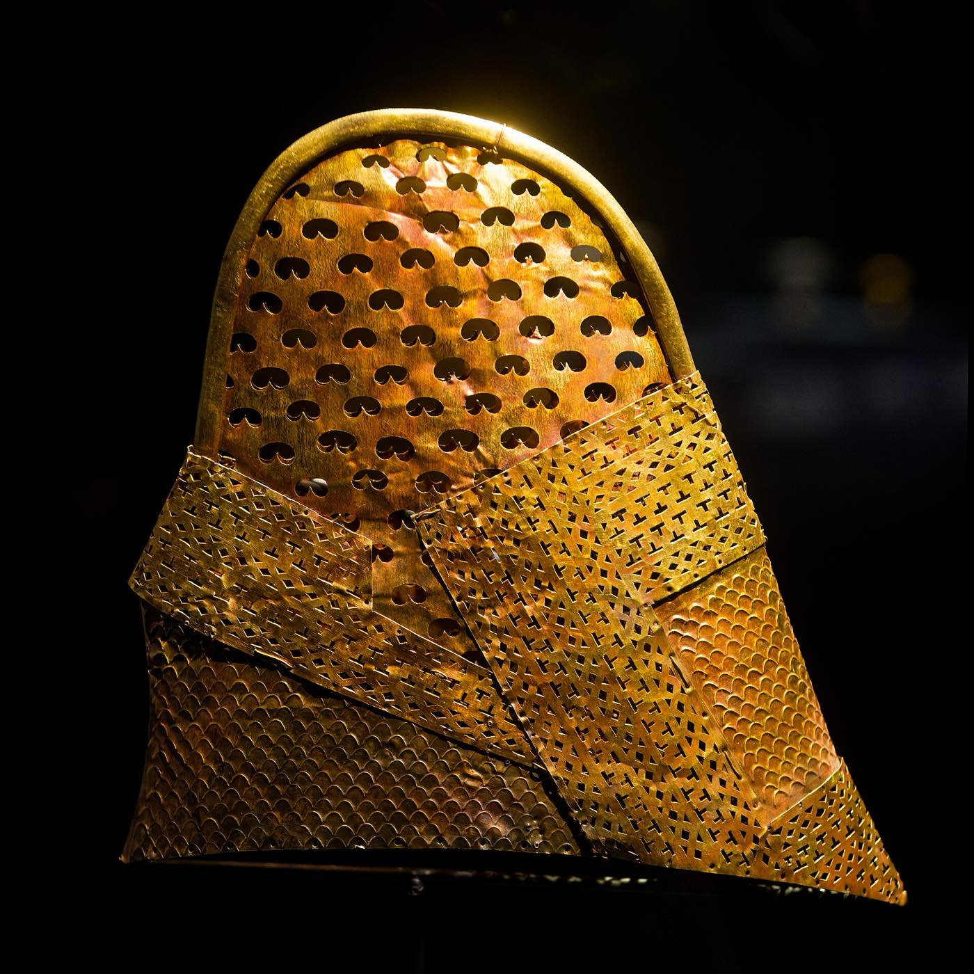 Pointed gold cap of openwork sheet gold from Geumgwanchong. Such caps were worn on the crown of the head, with a wing-shaped ornament fixed to the front, the same silhouette as the feathered caps of Goguryeo murals.